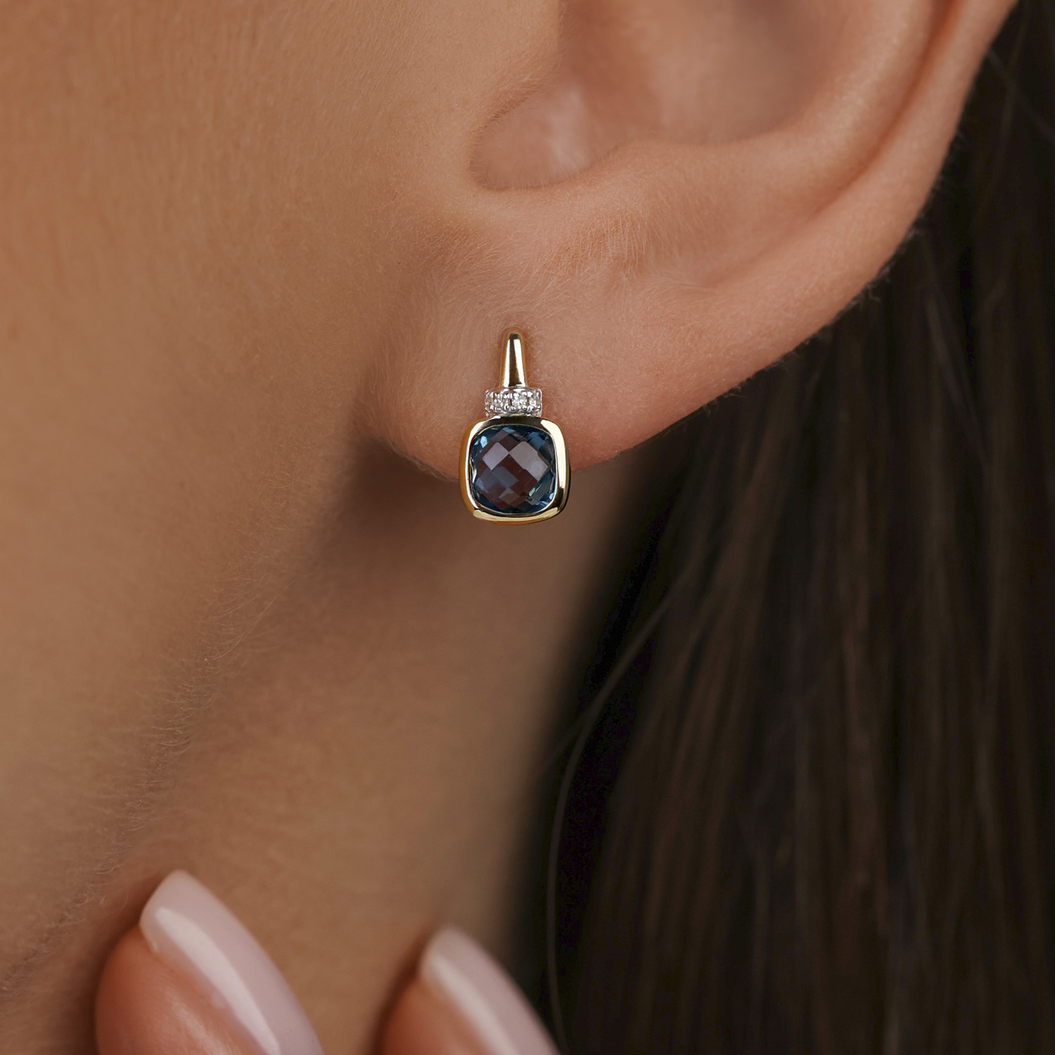 Kolczyki z topazami London Blue i diamentami